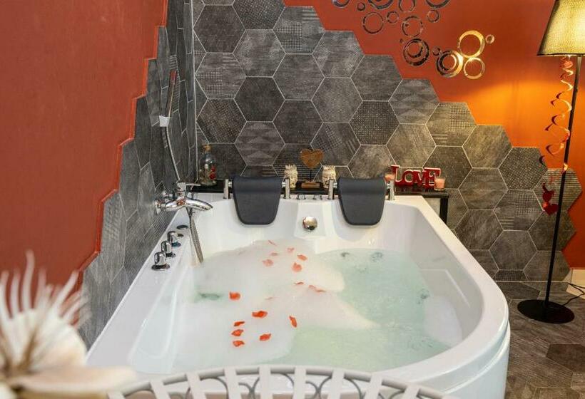 اتاق استاندارد با وان آب گرم, Exclusive