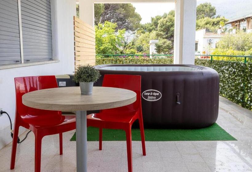 اتاق استاندارد با سرویس بهداشتی مشترک, Exclusive