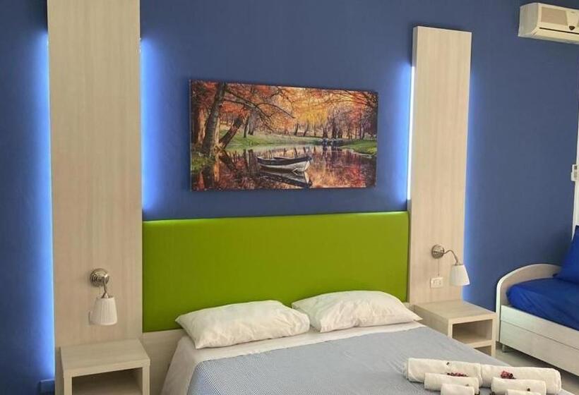 اتاق استاندارد با سرویس بهداشتی مشترک, Exclusive