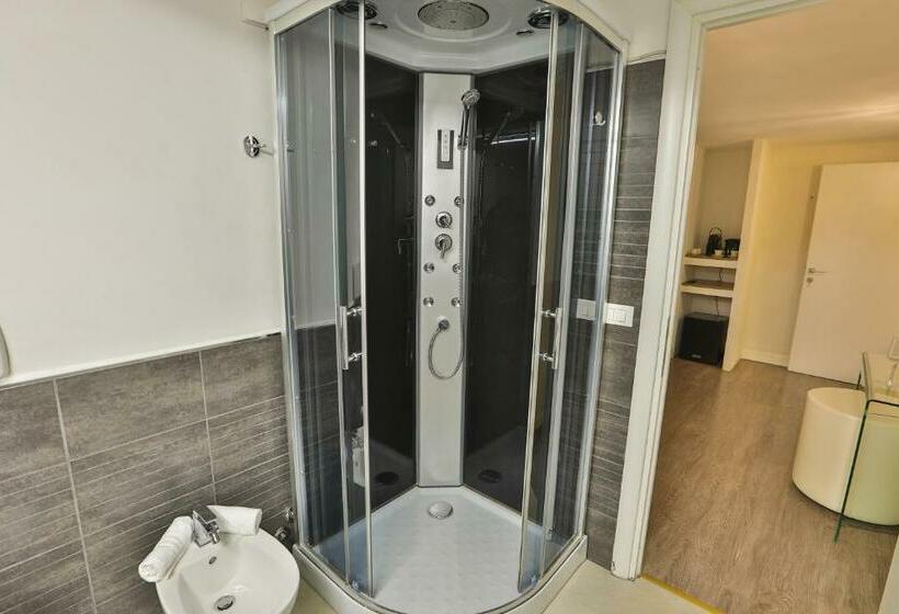 اتاق لوکس با بالکن, Grottini Luxury Suites ~ Pantheon