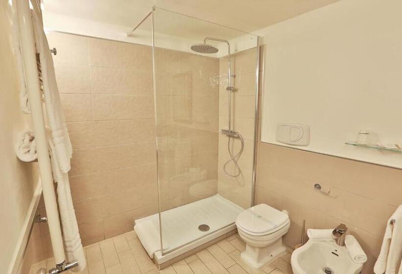 سوییت لوکس, Grottini Luxury Suites ~ Pantheon