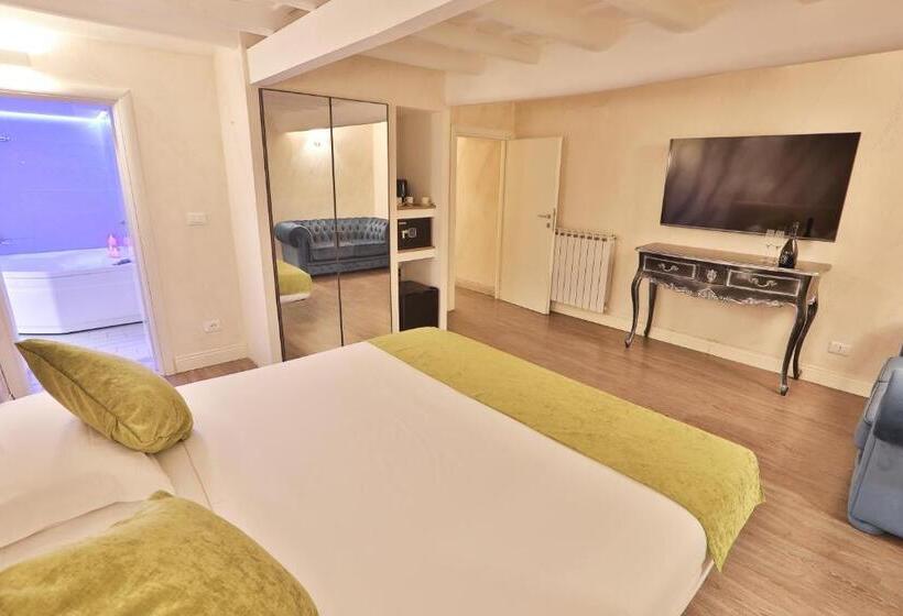 سوییت لوکس, Grottini Luxury Suites ~ Pantheon