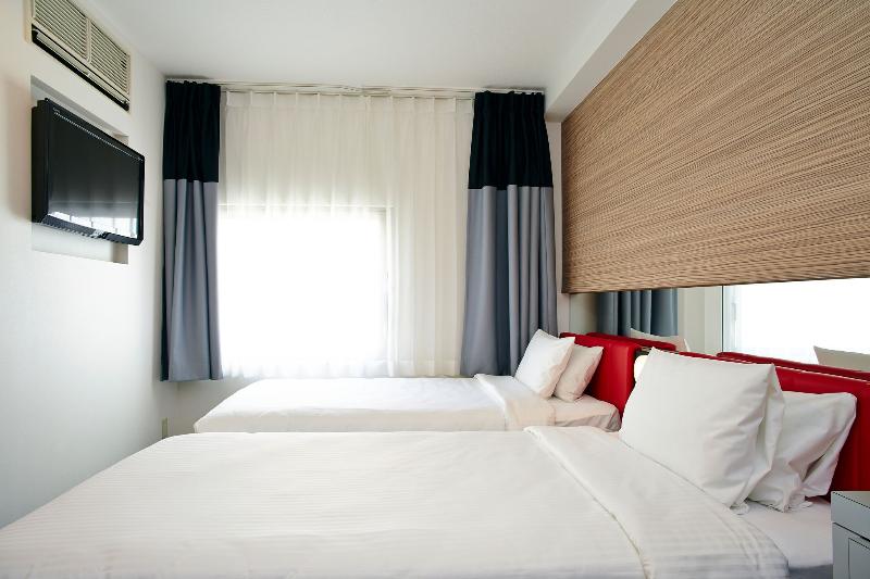 Номер Стандарт, Comfort Inn Naha Tomari Port