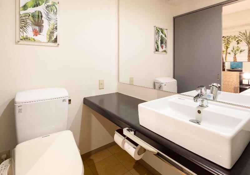 Номер Стандарт, Comfort Inn Naha Tomari Port