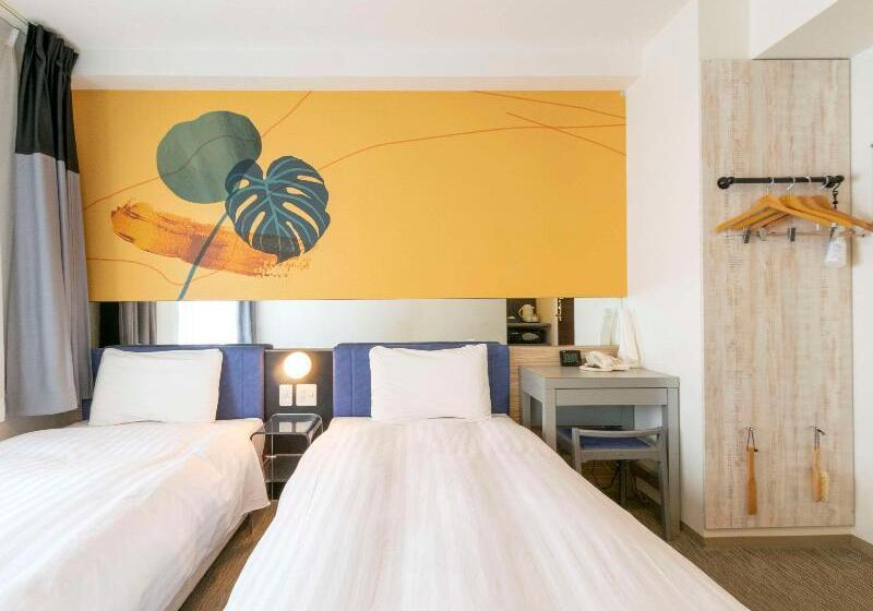 Номер Стандарт, Comfort Inn Naha Tomari Port