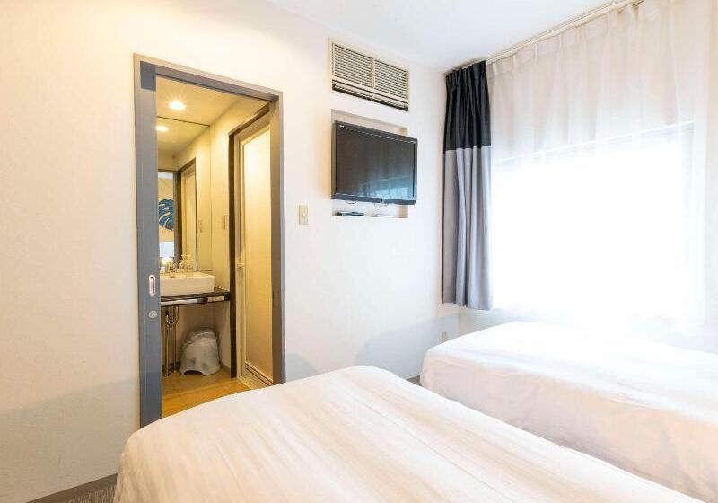 Номер Стандарт, Comfort Inn Naha Tomari Port
