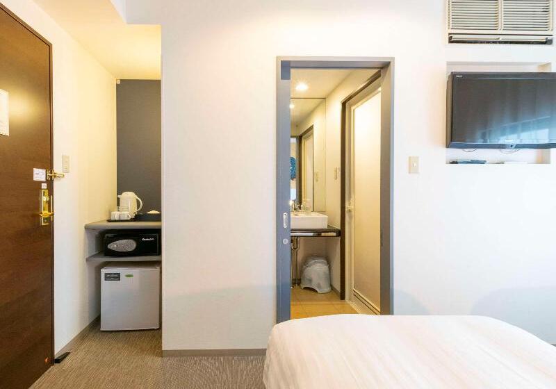 Номер Стандарт, Comfort Inn Naha Tomari Port