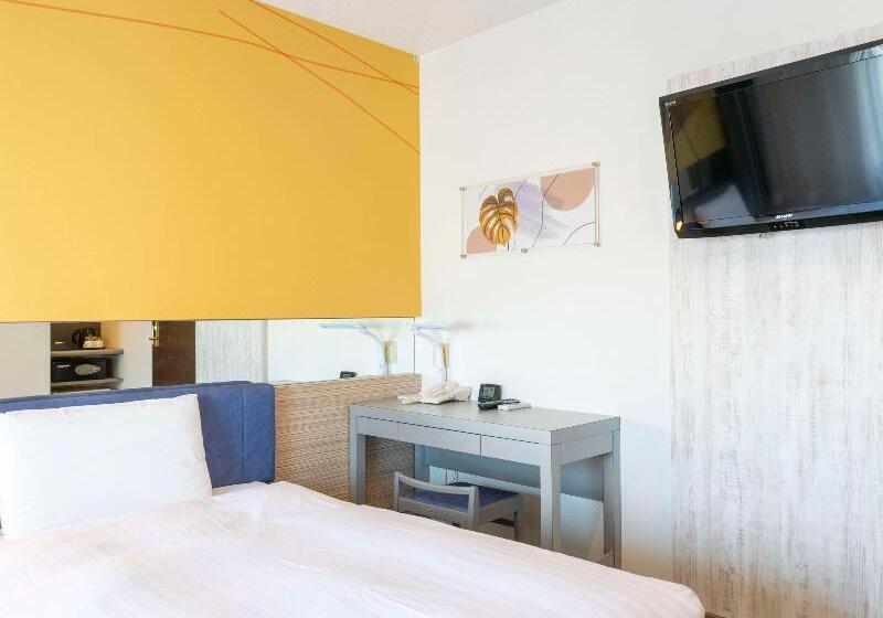 Номер Стандарт, Comfort Inn Naha Tomari Port