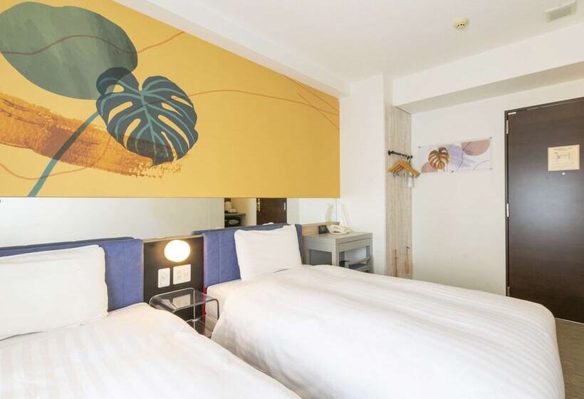 Номер Стандарт, Comfort Inn Naha Tomari Port