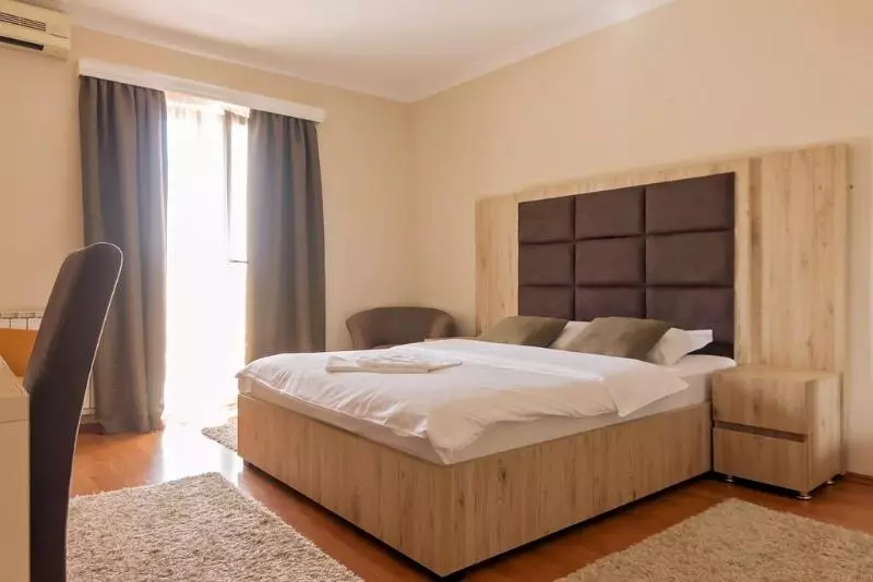 اتاق استاندارد, Holiday