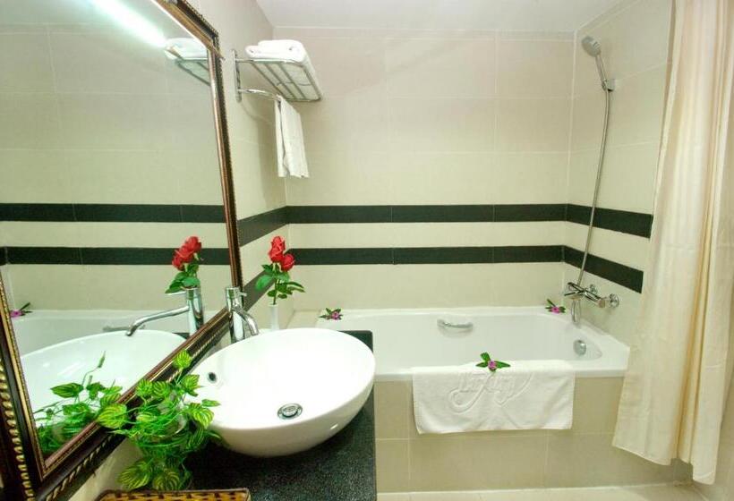 اتاق لوکس, Luxury Nha Trang