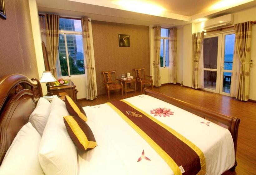 سوییت لوکس, Luxury Nha Trang