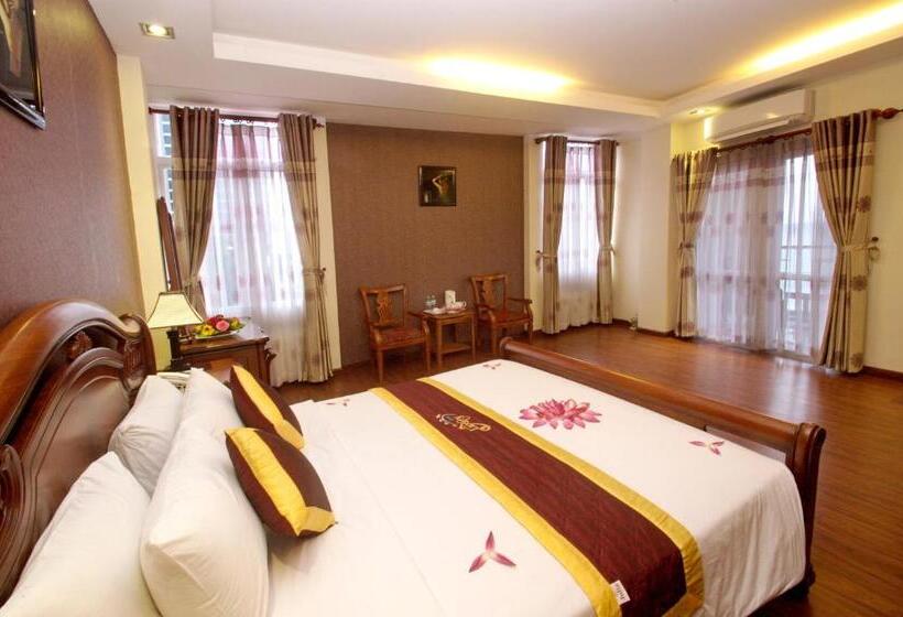 سوییت لوکس, Luxury Nha Trang