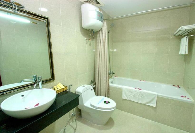 سوییت لوکس, Luxury Nha Trang