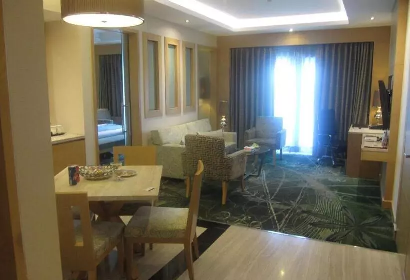 スイート, Radisson Hotel Kandla