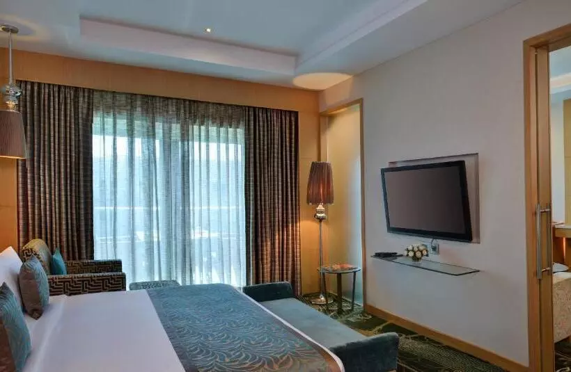 スイート, Radisson Hotel Kandla