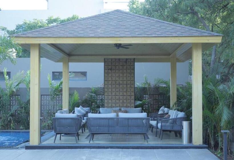 וילת חדר שינה 1 עם גינה, Radisson Hotel Kandla