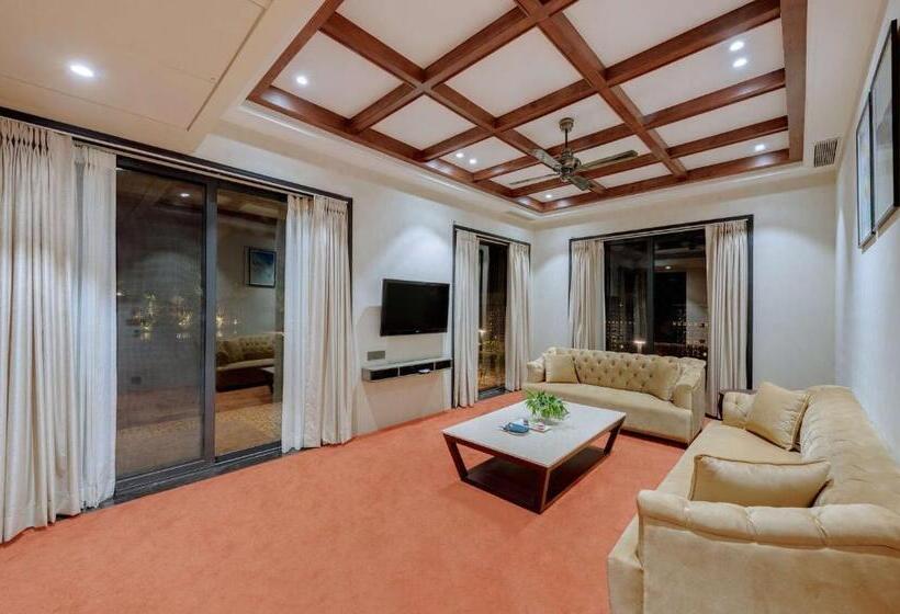 וילת חדר שינה 1 עם גינה, Radisson Hotel Kandla