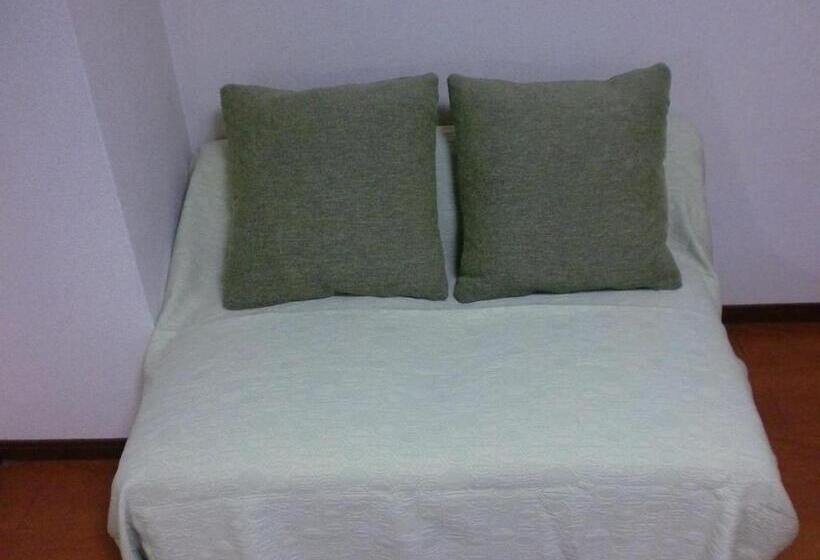 חדר סטנדרט חדר אמבטיה משותף, Raizan North