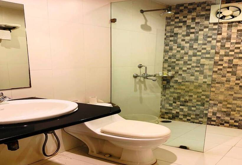 Chambre Deluxe, Ambassador