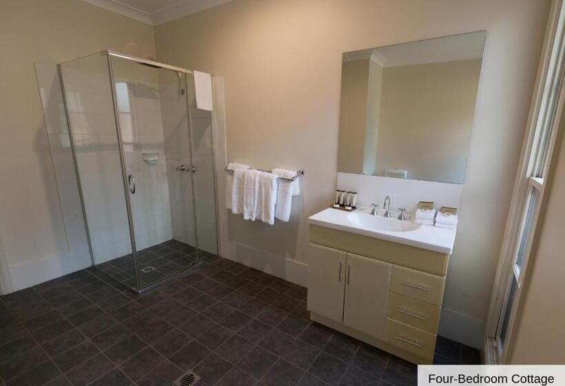 خانه 4 خوابه, Pokolbin Village Estate