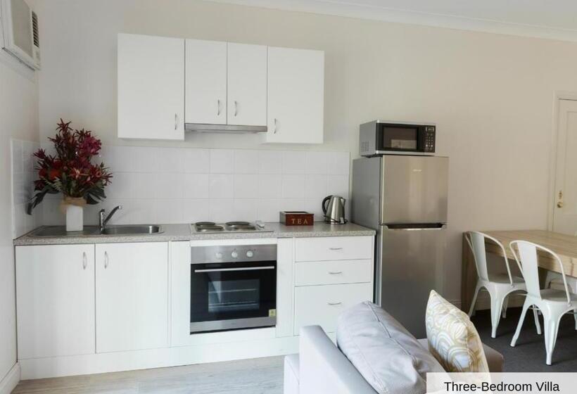 ویلای 3 خوابه, Pokolbin Village Estate