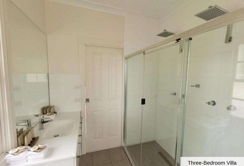 ویلای 3 خوابه, Pokolbin Village Estate