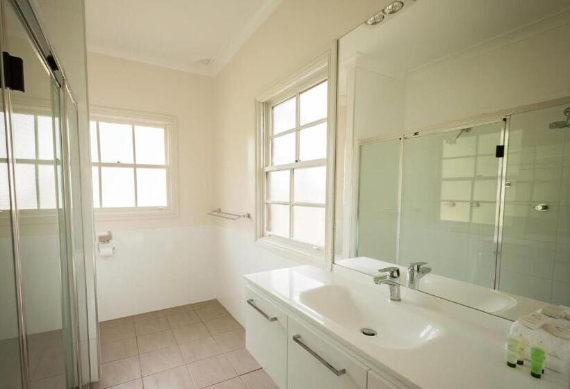 ویلای 3 خوابه, Pokolbin Village Estate