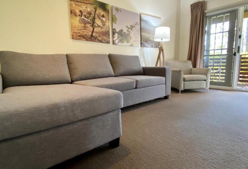 اتاق لوکس با تخت بزرگ, Pokolbin Village Estate