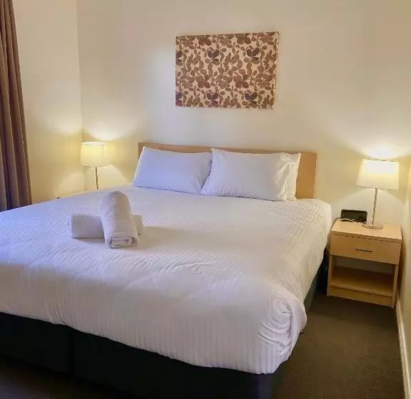 اتاق لوکس با تخت بزرگ, Pokolbin Village Estate