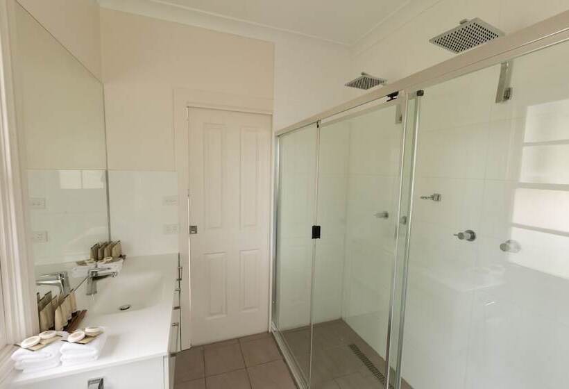 ویلای 3 خوابه, Pokolbin Village Estate