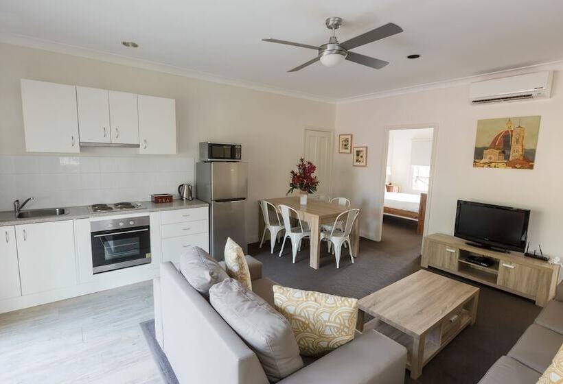 ویلای 3 خوابه, Pokolbin Village Estate