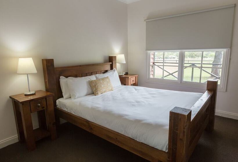 ویلای 3 خوابه, Pokolbin Village Estate