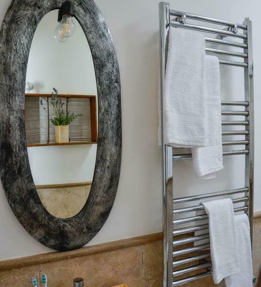 شقة غرفة واحدة, Cortebbianca