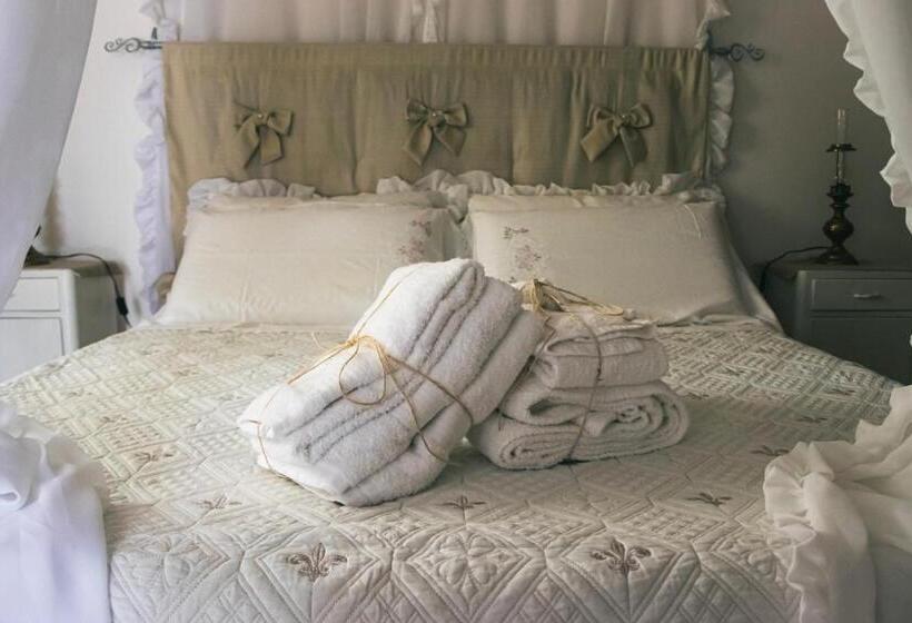 شقة غرفة واحدة, Cortebbianca