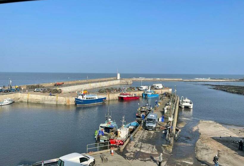 سوئیت با تخت بزرگ, Chandlers Bnb