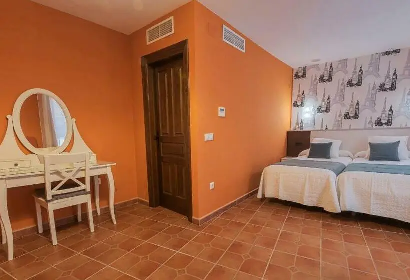 スタンダードルーム, Hostal El Griel No Disponemos De Recepción Física