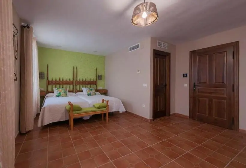 ファミリールーム, Hostal El Griel No Disponemos De Recepción Física