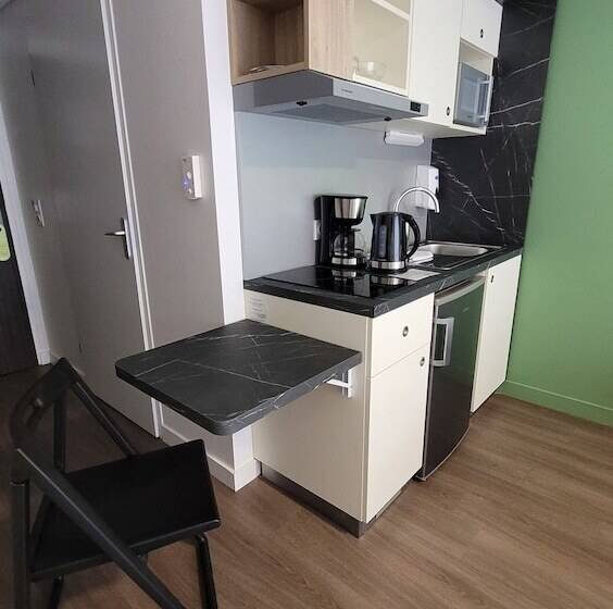 スタンダードスタジオ, Break & Home Clermont Ferrand Les Carmes Dechaux