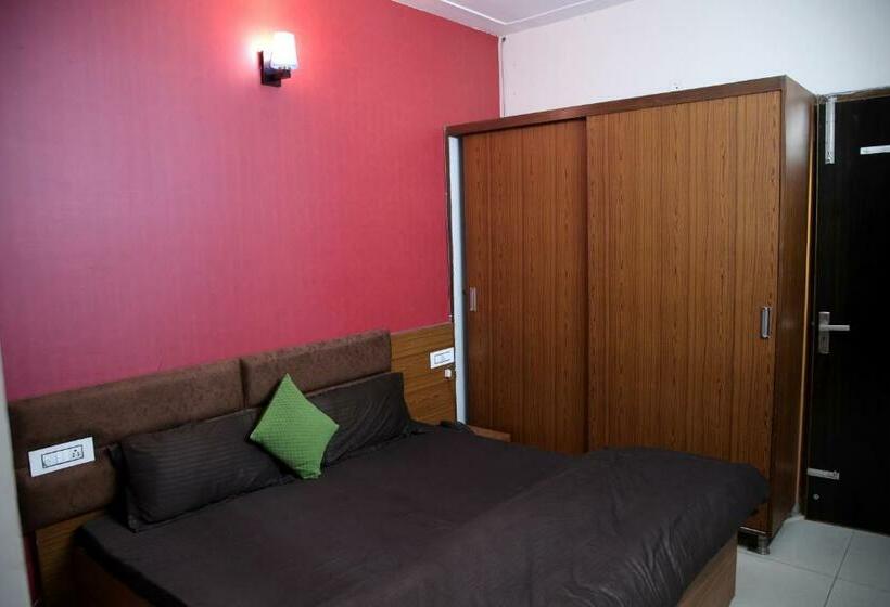 اتاق استاندارد, Oyo 86483 Galaxy Stays