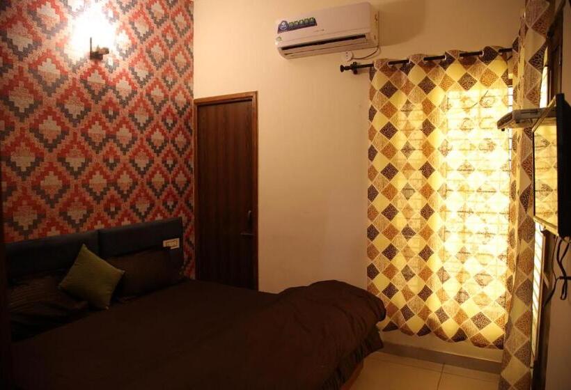 اتاق استاندارد, Oyo 86483 Galaxy Stays