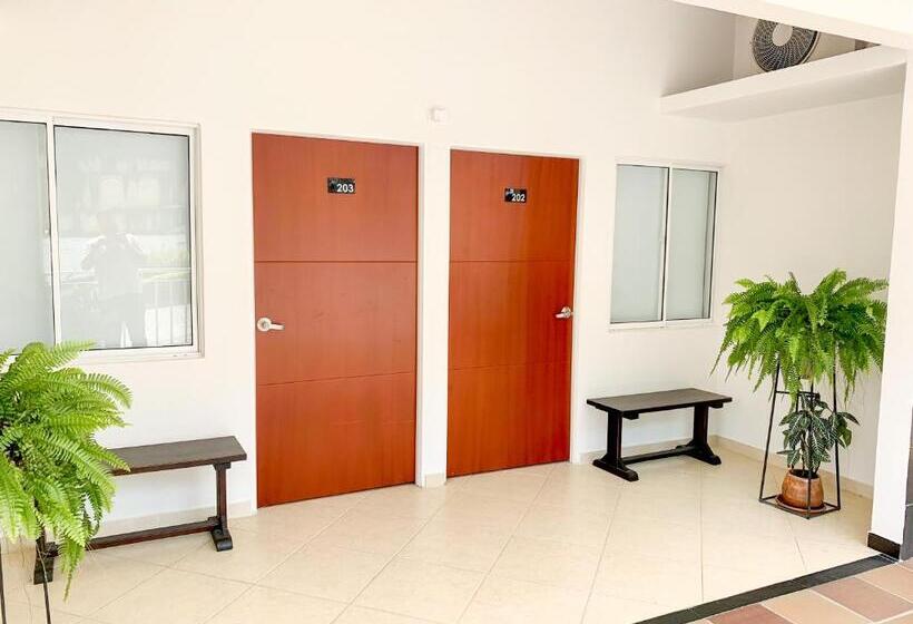 غرفة كومفورت ثلاثية, Santorini