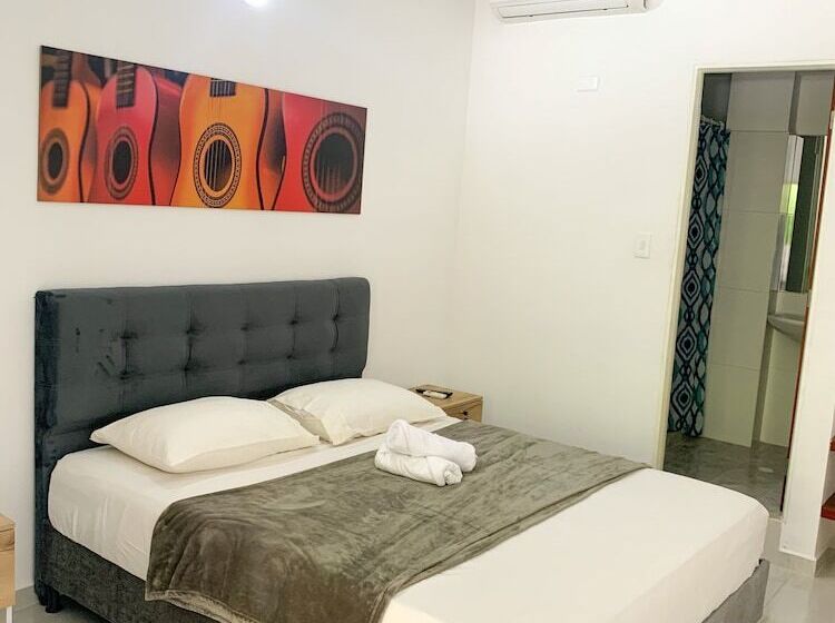 غرفة قياسية, Santorini