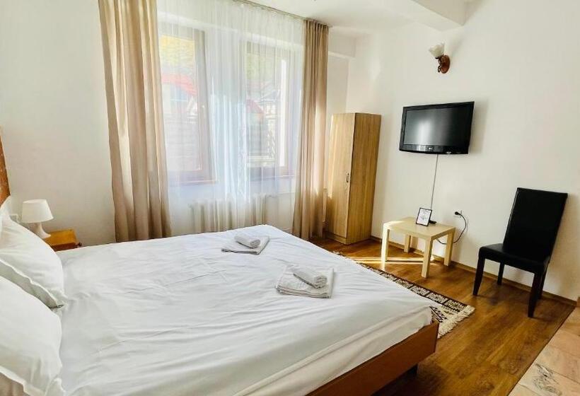 Quarto Estandar, Vila Kira Buşteni