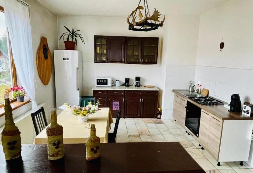 Suíte Familiar, Vila Kira Buşteni