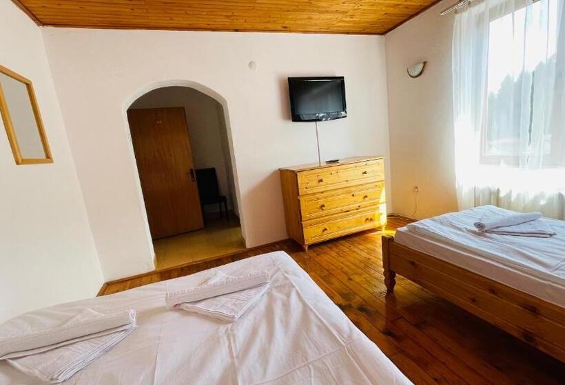 ジュニアスイート, Vila Kira Buşteni