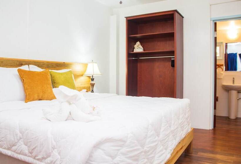 سوییت با چشمانداز باغ, And Dive Center Roatan Yacht Club