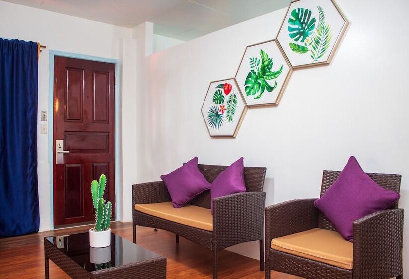 سوییت با چشم‌انداز باغ, And Dive Center Roatan Yacht Club