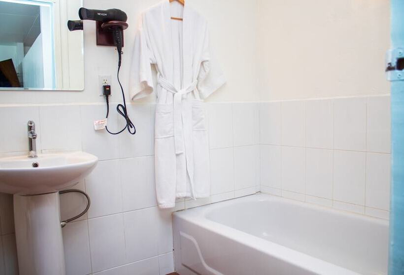 سوییت با چشمانداز باغ, And Dive Center Roatan Yacht Club