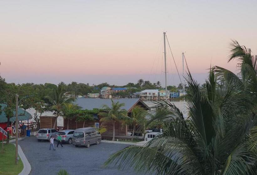 استودیو استاندارد با تخت کینگ, And Dive Center Roatan Yacht Club